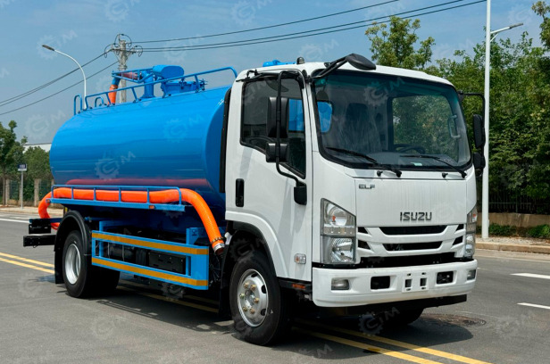 Ассенизатор (вакуумная машина) на шасси ISUZU 4x4 100P дв 96KW бочка 6м3 насос XD-240 - Ассенизатор: фото 1 Ассенизатор (вакуумная машина) на шасси ISUZU 4x4 100P дв 96KW бочка 6м3 насос XD-240 - Ассенизатор: фото 1