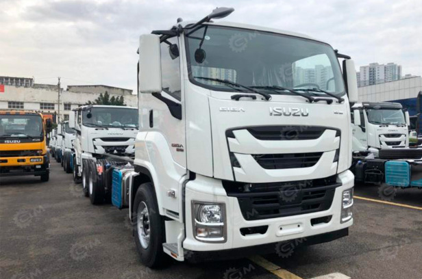 Ассенизатор (вакуумная машина) на шасси ISUZU 6x4 дв 221kw бочка 15м3 XD-420 - Ассенизатор: фото 1 Ассенизатор (вакуумная машина) на шасси ISUZU 6x4 дв 221kw бочка 15м3 XD-420 - Ассенизатор: фото 1