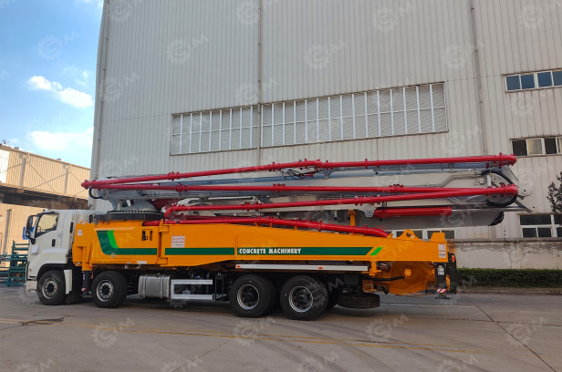 Автобетононасос XCMG HB43V на шасси ISUZU 8x4 дв 382kw 43 метра - Автобетононасос: фото 1 Автобетононасос XCMG HB43V на шасси ISUZU 8x4 дв 382kw 43 метра - Автобетононасос: фото 1