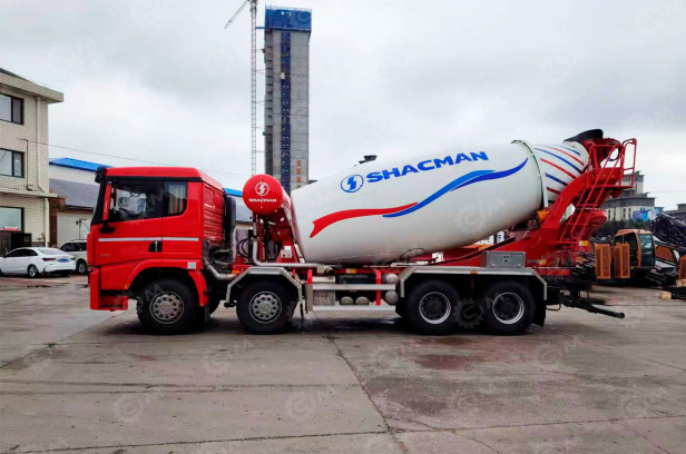 Автобетоносмеситель SHACMAN 8×4 X5000 SX5318GJB6T326 375 л.с. - Автобетоносмеситель: фото 5 Автобетоносмеситель SHACMAN 8×4 X5000 SX5318GJB6T326 375 л.с. - Автобетоносмеситель: фото 5