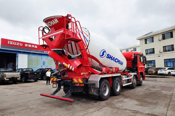 Автобетоносмеситель SHACMAN 8×4 X5000 SX5318GJB6T326 375 л.с. - Автобетоносмеситель: фото 3 Автобетоносмеситель SHACMAN 8×4 X5000 SX5318GJB6T326 375 л.с. - Автобетоносмеситель: фото 3