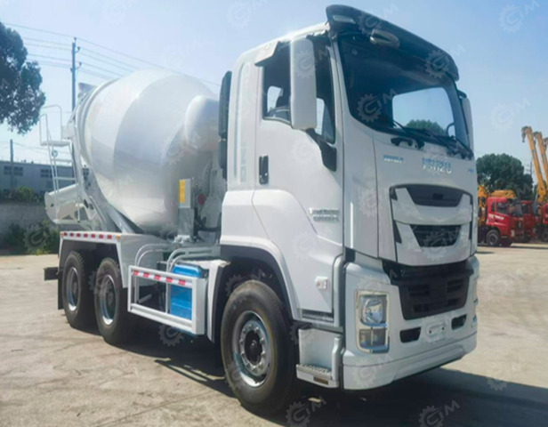 Автобетоносмеситель на шасси ISUZU 6х4 дв 279kw бочка 6 m³ - Автобетоносмеситель: фото 1 Автобетоносмеситель на шасси ISUZU 6х4 дв 279kw бочка 6 m³ - Автобетоносмеситель: фото 1