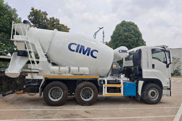 Автобетоносмеситель на шасси ISUZU 6х4 дв 279kw бочка 7 m³ общая масса 35т - Автобетоносмеситель: фото 1 Автобетоносмеситель на шасси ISUZU 6х4 дв 279kw бочка 7 m³ общая масса 35т - Автобетоносмеситель: фото 1