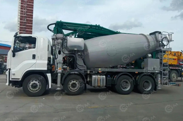 Автобетоносмеситель на шасси ISUZU 8x4 дв 309 Kw, бочка 7м3 с распределительной стрелой 28м и н - Автобетононасос: фото 1 Автобетоносмеситель на шасси ISUZU 8x4 дв 309 Kw, бочка 7м3 с распределительной стрелой 28м и н - Автобетононасос: фото 1