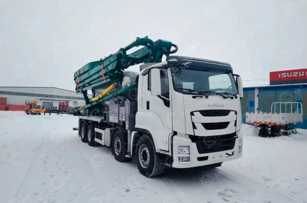 Автобетоносмеситель на шасси ISUZU 8x4 дв 309 Kw, бочка 9м3 с распределительной стрелой 33м и н - Автобетоносмеситель: фото 1 Автобетоносмеситель на шасси ISUZU 8x4 дв 309 Kw, бочка 9м3 с распределительной стрелой 33м и н - Автобетоносмеситель: фото 1
