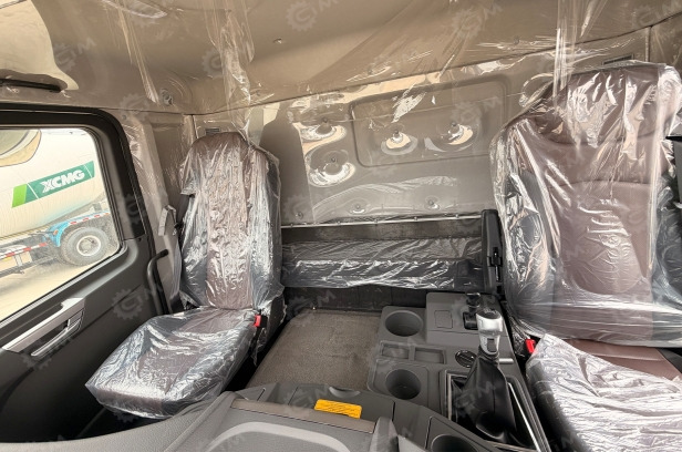 Автобетоносмеситель Автобетоносмеситель на шасси XCMG 8х4 дв 276 Kw бочка 12м3: фото 12 Автобетоносмеситель Автобетоносмеситель на шасси XCMG 8х4 дв 276 Kw бочка 12м3: фото 12