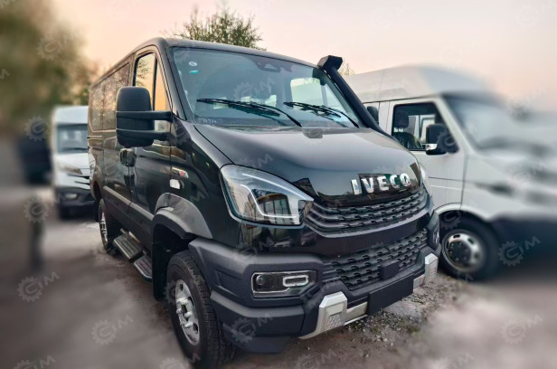 Автобус IVECO 4х4 8 мест (включая водителя) дв 132kw 2,8л АКПП повышенная проходимость - Микроавтобус: фото 2 Автобус IVECO 4х4 8 мест (включая водителя) дв 132kw 2,8л АКПП повышенная проходимость - Микроавтобус: фото 2