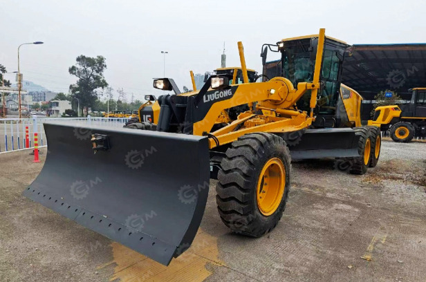 Автогрейдер LiuGong 4215DG4 MAX 4WD нож, отвал, рыхлитель 5 зубов - Грейдер: фото 1 Автогрейдер LiuGong 4215DG4 MAX 4WD нож, отвал, рыхлитель 5 зубов - Грейдер: фото 1