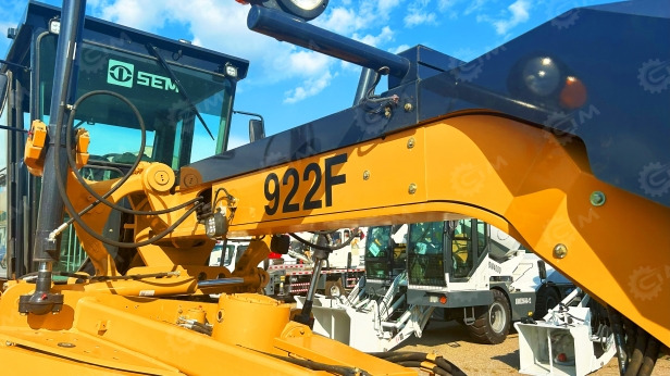 Автогрейдер Shandong SEM 922F 6*4 нож, дв евро 2 - Грейдер: фото 2 Автогрейдер Shandong SEM 922F 6*4 нож, дв евро 2 - Грейдер: фото 2