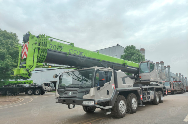 Автокран Zoomlion ZTC700V552-1Т - Автокран: фото 1 Автокран Zoomlion ZTC700V552-1Т - Автокран: фото 1