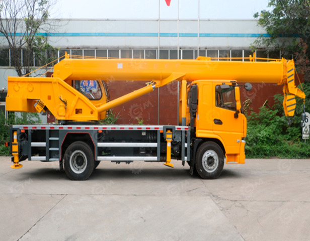 Автокран на шасси ISUZU 4x2 дв 139kw крановая установка FTC10L6W гп 10т 5 секций стрела 34м - Автоманипулятор: фото 1 Автокран на шасси ISUZU 4x2 дв 139kw крановая установка FTC10L6W гп 10т 5 секций стрела 34м - Автоманипулятор: фото 1