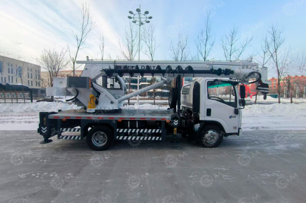 Автокран на шасси ISUZU 4x4 дв 139kw крановая установка WANBANG DZ5T гп 5т., 5 секций, стрела 2 - Автокран: фото 3 Автокран на шасси ISUZU 4x4 дв 139kw крановая установка WANBANG DZ5T гп 5т., 5 секций, стрела 2 - Автокран: фото 3