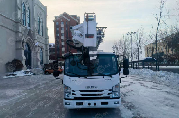 Автокран на шасси ISUZU 4x4 дв 139kw крановая установка WANBANG DZ5T гп 5т., 5 секций, стрела 2 - Автокран: фото 1 Автокран на шасси ISUZU 4x4 дв 139kw крановая установка WANBANG DZ5T гп 5т., 5 секций, стрела 2 - Автокран: фото 1