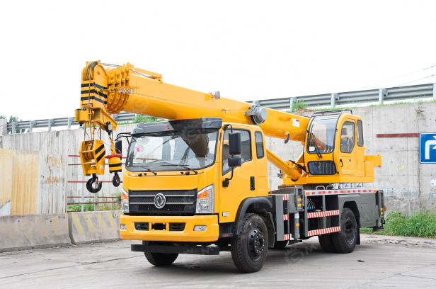 Автокран на шасси ISUZU 4x4 дв.151kw крановая установка VIGRUS STC12D5 гп 12т 5 секций стрела 3 - Автоманипулятор: фото 1 Автокран на шасси ISUZU 4x4 дв.151kw крановая установка VIGRUS STC12D5 гп 12т 5 секций стрела 3 - Автоманипулятор: фото 1