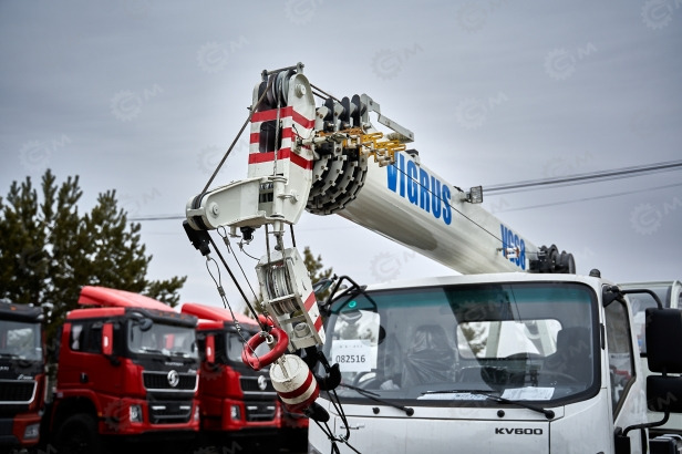 Новый Автокран Автокран на шасси ISUZU 4x4 дв 94kw крановая установка VIGRUS VGS8 гп 8т., 5 секций, стрела 26м: фото 20
