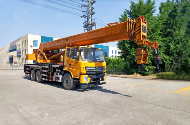 Автокран на шасси ISUZU 6x4 дв 221kw крановая установка VC66-30T гп 30т, стрела 42,5м + гусёк 8 - Автокран: фото 1 Автокран на шасси ISUZU 6x4 дв 221kw крановая установка VC66-30T гп 30т, стрела 42,5м + гусёк 8 - Автокран: фото 1