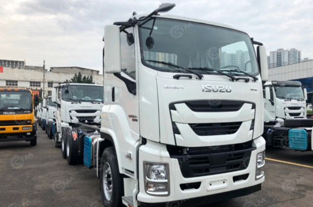 Автокран на шасси ISUZU 6x4 дв 221kw крановая установка WANBANG DZ16T гп 16т стрела 35,5м - Автокран: фото 1 Автокран на шасси ISUZU 6x4 дв 221kw крановая установка WANBANG DZ16T гп 16т стрела 35,5м - Автокран: фото 1