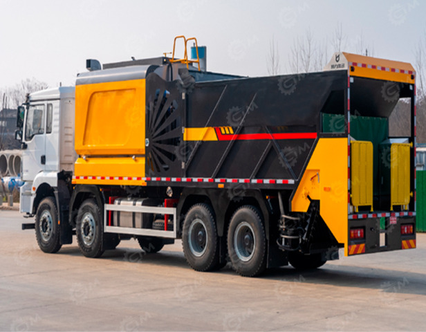 Автомобиль для битумной крошки на шасси ISUZU 8х4 дв 279 kw - Гудронатор (битумовоз): фото 1 Автомобиль для битумной крошки на шасси ISUZU 8х4 дв 279 kw - Гудронатор (битумовоз): фото 1