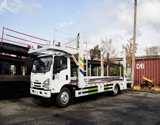 Автовоз на 4 машины на шасси ISUZU 4х2 дв 151Kw (со спальным местом) - Автовоз: фото 1 Автовоз на 4 машины на шасси ISUZU 4х2 дв 151Kw (со спальным местом) - Автовоз: фото 1
