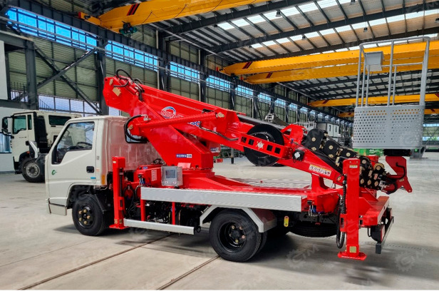 Автовышка NOVAS 290C на шасси ISUZU 4Х2 дв 94kw высота подъёма 28м - Автовышка: фото 2 Автовышка NOVAS 290C на шасси ISUZU 4Х2 дв 94kw высота подъёма 28м - Автовышка: фото 2