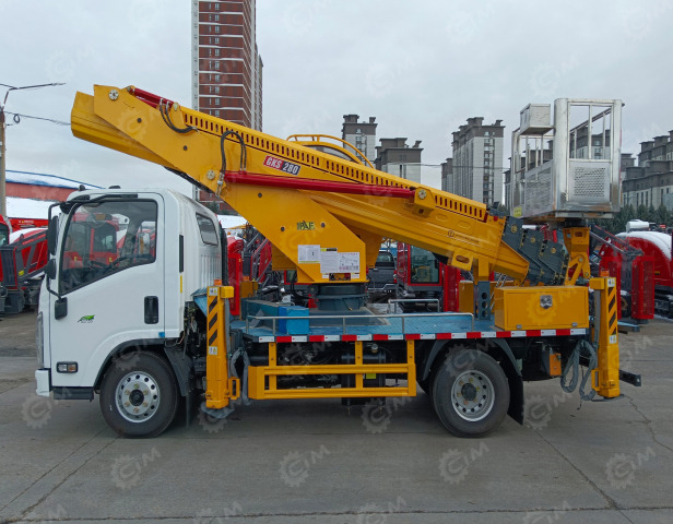 Автовышка Qingling GKS28 на шасси ISUZU 4Х2 дв 94kw высота подъёма 28м (без документов для Рост - Грузовик с подъемником: фото 1 Автовышка Qingling GKS28 на шасси ISUZU 4Х2 дв 94kw высота подъёма 28м (без документов для Рост - Грузовик с подъемником: фото 1