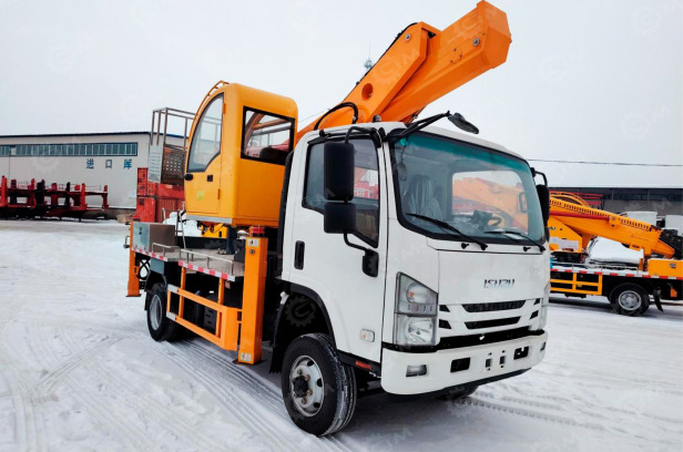 Автовышка Qingling GKS32 на шасси ISUZU 4Х2 дв 151kw кабина Elf высота подъёма 32м гп люльки 20 - Грузовик с подъемником: фото 1 Автовышка Qingling GKS32 на шасси ISUZU 4Х2 дв 151kw кабина Elf высота подъёма 32м гп люльки 20 - Грузовик с подъемником: фото 1
