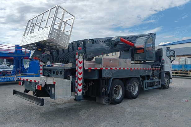 Новый Автовышка Автовышка Qingling GKS56 на шасси ISUZU 4Х2 дв 221Kw высота подъёма 56м, 2025г: фото 8