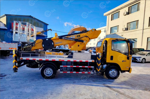 Автовышка Qingling на шасси ISUZU 4Х4 дв 139kw высота подъёма 28м короткий подъемник - Грузовик с подъемником: фото 1 Автовышка Qingling на шасси ISUZU 4Х4 дв 139kw высота подъёма 28м короткий подъемник - Грузовик с подъемником: фото 1