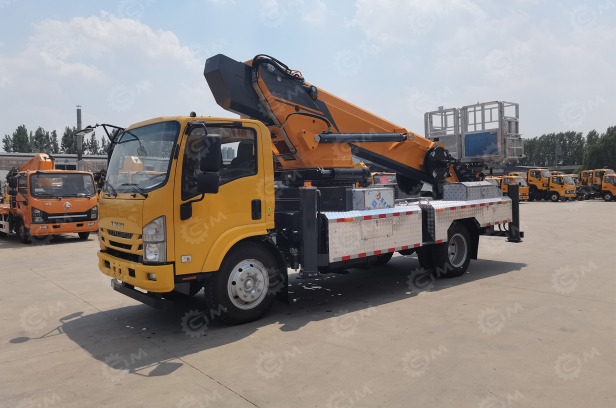 Автовышка VIGRUS GKS38 на шасси ISUZU 4Х2 дв 139kw высота подъёма 38м гп люльки 400кг - Грузовик с подъемником: фото 1 Автовышка VIGRUS GKS38 на шасси ISUZU 4Х2 дв 139kw высота подъёма 38м гп люльки 400кг - Грузовик с подъемником: фото 1