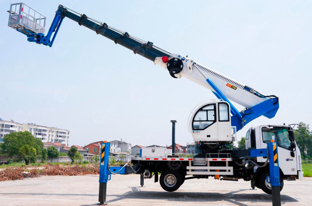 Автовышка WANBANG GKS25 на шасси ISUZU 4Х2 дв 96kw высота подъема 25м гп корзины 200кг, гусек 1 - Автовышка: фото 2 Автовышка WANBANG GKS25 на шасси ISUZU 4Х2 дв 96kw высота подъема 25м гп корзины 200кг, гусек 1 - Автовышка: фото 2