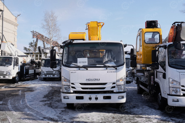 Автовышка WANBANG GKS30.5 на шасси ISUZU 4Х2 дв 139kw высота подъёма 30,5м гп люльки 400кг - Грузовик с подъемником: фото 1 Автовышка WANBANG GKS30.5 на шасси ISUZU 4Х2 дв 139kw высота подъёма 30,5м гп люльки 400кг - Грузовик с подъемником: фото 1