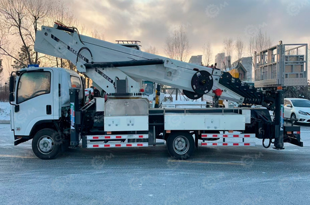 Автовышка WANBANG GKS36 на шасси ISUZU 4Х2 дв 139kw высота подъёма 36м гп корзины 400кг - Грузовик с подъемником: фото 1 Автовышка WANBANG GKS36 на шасси ISUZU 4Х2 дв 139kw высота подъёма 36м гп корзины 400кг - Грузовик с подъемником: фото 1