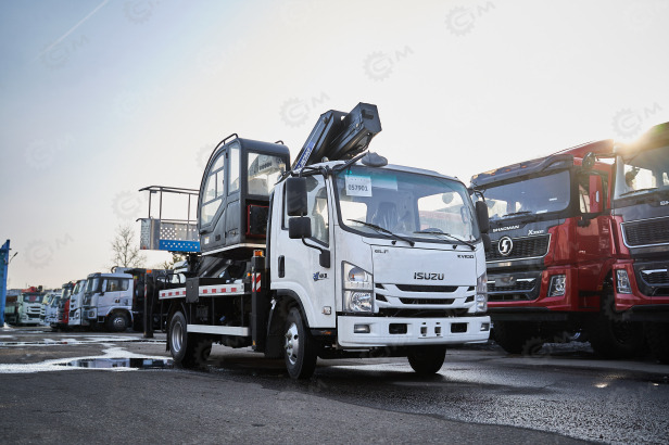 Автовышка XCMG GKS30 на шасси ISUZU 4Х2 дв 94kw высота подъёма 30м - Грузовик с подъемником: фото 1 Автовышка XCMG GKS30 на шасси ISUZU 4Х2 дв 94kw высота подъёма 30м - Грузовик с подъемником: фото 1