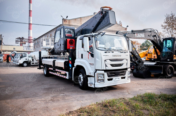 Автовышка на шасси ISUZU 4Х4 дв 151Kw высота подъёма 45м - Грузовик с подъемником: фото 1 Автовышка на шасси ISUZU 4Х4 дв 151Kw высота подъёма 45м - Грузовик с подъемником: фото 1