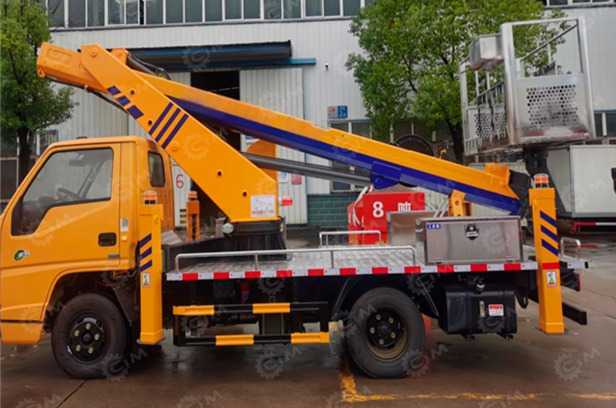 Автовышка на шасси WANBANG ISUZU 4Х2 дв 96kw без кабины изолированная люлька высота подъёма 18м - Автовышка: фото 1 Автовышка на шасси WANBANG ISUZU 4Х2 дв 96kw без кабины изолированная люлька высота подъёма 18м - Автовышка: фото 1