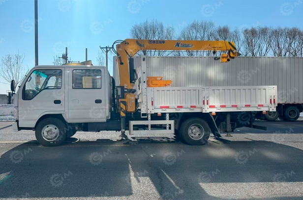 Бортовой грузовик ISUZU 4x2 дв 138kw гп 6т кму XCMG SQS68-3, гп 3,2т стрела 7,7м кузов 6200х240 - Бортовой грузовик/ Платформа: фото 2 Бортовой грузовик ISUZU 4x2 дв 138kw гп 6т кму XCMG SQS68-3, гп 3,2т стрела 7,7м кузов 6200х240 - Бортовой грузовик/ Платформа: фото 2