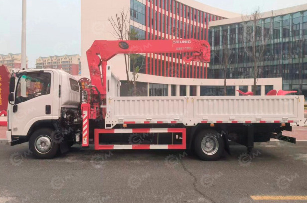 Бортовой грузовик ISUZU 4x2 дв 139kw гп 6 тонн c кму UNIC URV505 гп 5т, 5 секций, стрела 13,38 - Бортовой грузовик/ Платформа, Автоманипулятор: фото 1 Бортовой грузовик ISUZU 4x2 дв 139kw гп 6 тонн c кму UNIC URV505 гп 5т, 5 секций, стрела 13,38 - Бортовой грузовик/ Платформа, Автоманипулятор: фото 1