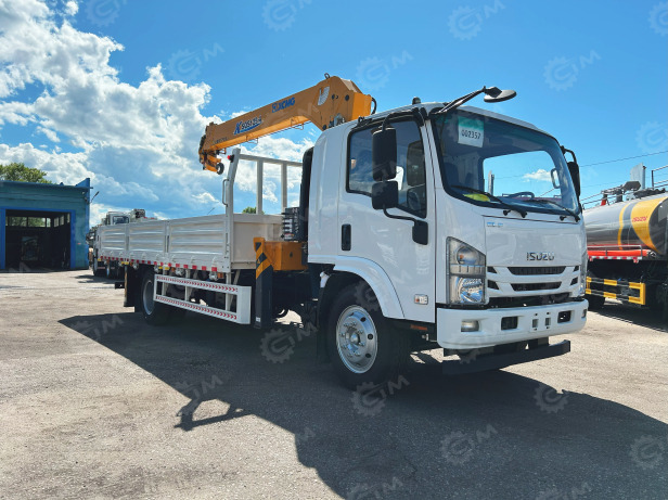 Бортовой грузовик ISUZU 4x2 дв 139kw гп 6 тонн c кму XCMG SQS125 гп 5т 4 секции стрела 11,2 куз - Бортовой грузовик/ Платформа: фото 1 Бортовой грузовик ISUZU 4x2 дв 139kw гп 6 тонн c кму XCMG SQS125 гп 5т 4 секции стрела 11,2 куз - Бортовой грузовик/ Платформа: фото 1