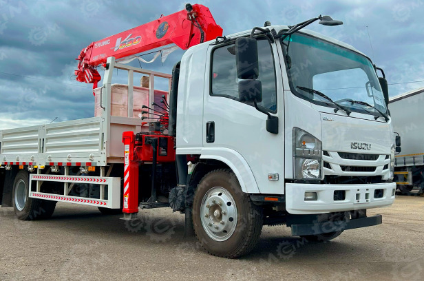 Бортовой грузовик ISUZU 4x2 дв 139kw гп 6т, c КМУ UNIC URV635YK гп 6,3т 5 секций, стрела 13.38м - Бортовой грузовик/ Платформа: фото 1 Бортовой грузовик ISUZU 4x2 дв 139kw гп 6т, c КМУ UNIC URV635YK гп 6,3т 5 секций, стрела 13.38м - Бортовой грузовик/ Платформа: фото 1