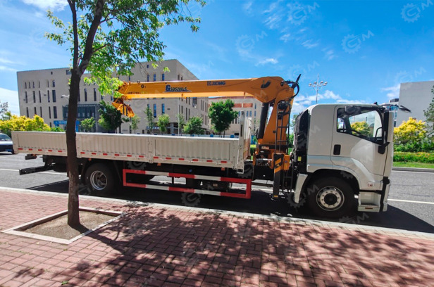 Бортовой грузовик ISUZU 4x2 дв 151kw гп 10 тонн кузов КМУ XCMG SQS200-5 гп 8т 5 секций стрела 1 - Грузовик бортовой/ Платформа, Автоманипулятор: фото 1 Бортовой грузовик ISUZU 4x2 дв 151kw гп 10 тонн кузов КМУ XCMG SQS200-5 гп 8т 5 секций стрела 1 - Грузовик бортовой/ Платформа, Автоманипулятор: фото 1