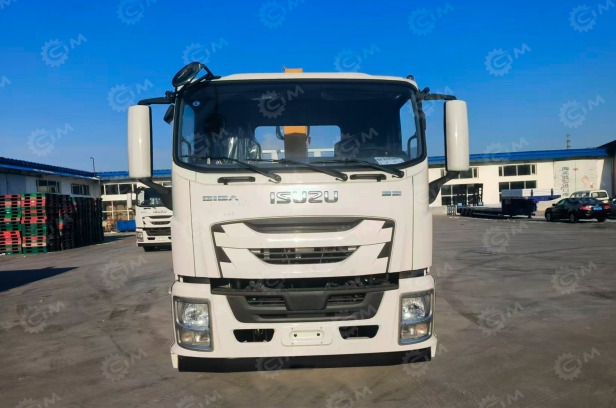 Бортовой грузовик ISUZU 4x2 дв 177kw гп 7т c кму WANBANG SQZ100-4 гп 5 тонн 4 секции, стрела 9, - Бортовой грузовик/ Платформа: фото 2 Бортовой грузовик ISUZU 4x2 дв 177kw гп 7т c кму WANBANG SQZ100-4 гп 5 тонн 4 секции, стрела 9, - Бортовой грузовик/ Платформа: фото 2