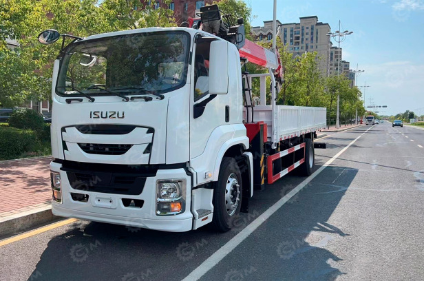Бортовой грузовик ISUZU 4x2 дв 221kw гп 9 тонн c кму WANBANG SQS175-4 гп 7 тонн 4 секции стрела - Грузовик бортовой/ Платформа, Автоманипулятор: фото 1 Бортовой грузовик ISUZU 4x2 дв 221kw гп 9 тонн c кму WANBANG SQS175-4 гп 7 тонн 4 секции стрела - Грузовик бортовой/ Платформа, Автоманипулятор: фото 1