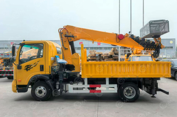 Бортовой грузовик ISUZU 4x2 дв 96 kw гп 5т с кму гп 5т 6 секций высота подъема 20м с люлькой - Грузовик бортовой/ Платформа, Автоманипулятор: фото 1 Бортовой грузовик ISUZU 4x2 дв 96 kw гп 5т с кму гп 5т 6 секций высота подъема 20м с люлькой - Грузовик бортовой/ Платформа, Автоманипулятор: фото 1