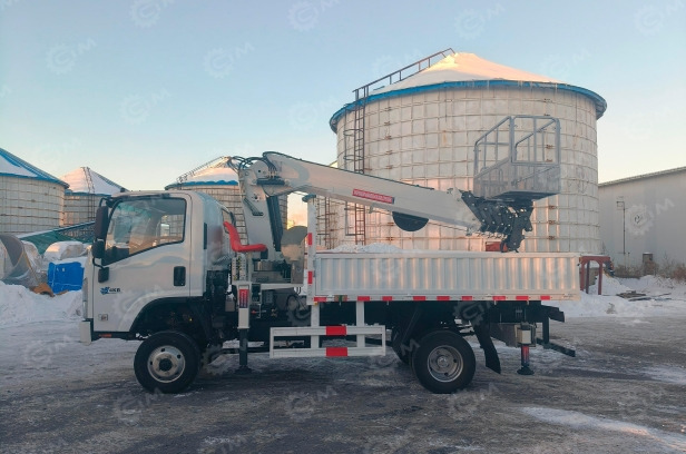 Бортовой грузовик ISUZU 4x2 дв 96kw гп 3,5т с кму гп 2т 4 секций высота подъема 12м с люлькой к - Бортовой грузовик/ Платформа: фото 1 Бортовой грузовик ISUZU 4x2 дв 96kw гп 3,5т с кму гп 2т 4 секций высота подъема 12м с люлькой к - Бортовой грузовик/ Платформа: фото 1