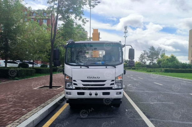 Бортовой грузовик ISUZU 4x2 самосвальный кузов дв 139kw гп 6т с кму КМУ XCMG SQS125-4 гп 5т, с - Бортовой грузовик/ Платформа: фото 3 Бортовой грузовик ISUZU 4x2 самосвальный кузов дв 139kw гп 6т с кму КМУ XCMG SQS125-4 гп 5т, с - Бортовой грузовик/ Платформа: фото 3