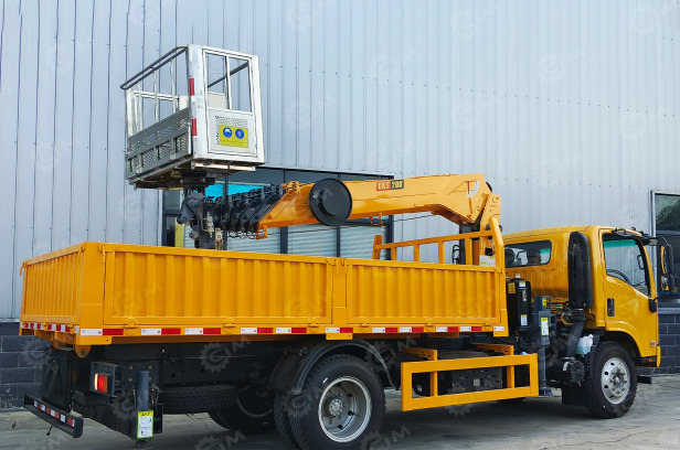 Бортовой грузовик ISUZU 4x2 самосвальный кузов дв 139kw гп 6т с кму гп 5т высота подъема 17м, с - Бортовой грузовик/ Платформа: фото 1 Бортовой грузовик ISUZU 4x2 самосвальный кузов дв 139kw гп 6т с кму гп 5т высота подъема 17м, с - Бортовой грузовик/ Платформа: фото 1