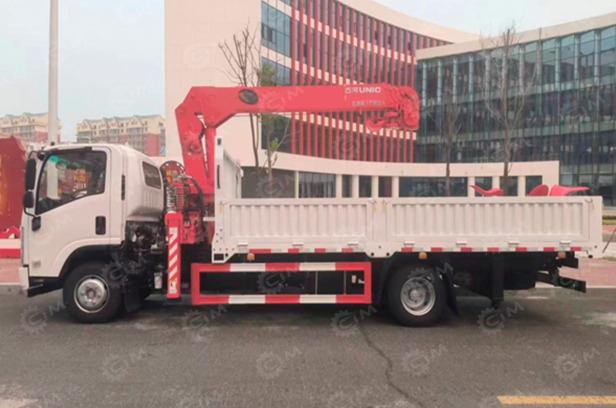 Бортовой грузовик ISUZU 4x4 дв 139kw гп 6 тонн c кму UNIC URV505 гп 5т, 5 секций, стрела 13,38 - Грузовик бортовой/ Платформа, Автоманипулятор: фото 1 Бортовой грузовик ISUZU 4x4 дв 139kw гп 6 тонн c кму UNIC URV505 гп 5т, 5 секций, стрела 13,38 - Грузовик бортовой/ Платформа, Автоманипулятор: фото 1