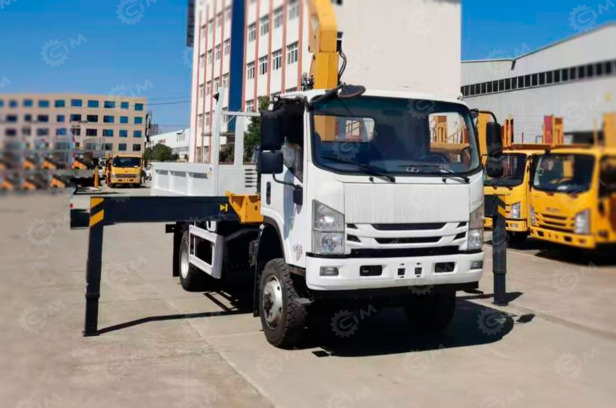 Бортовой грузовик ISUZU 4x4 дв 151kw кабина ELF с КМУ XCMG SQS68 гп 3,2т cтрела 7,7м кузов 4200 - Грузовик бортовой/ Платформа: фото 1 Бортовой грузовик ISUZU 4x4 дв 151kw кабина ELF с КМУ XCMG SQS68 гп 3,2т cтрела 7,7м кузов 4200 - Грузовик бортовой/ Платформа: фото 1