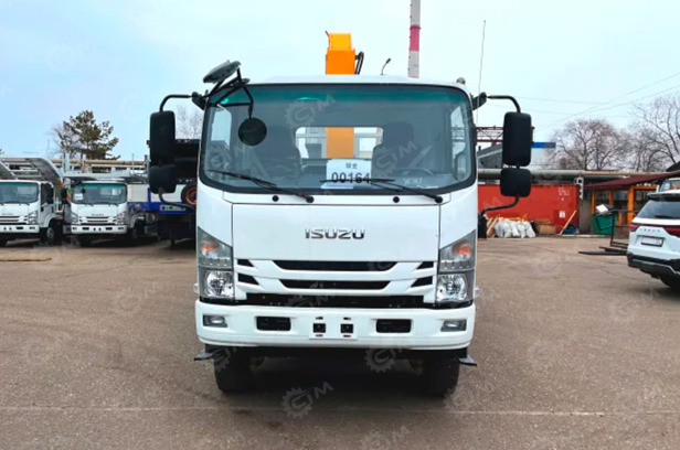 Бортовой грузовик ISUZU 4x4 дв 151kw кабина ELF с гидравлическим КМУ XCMG GSQZ105.4 гп 5т стрел - Грузовик бортовой/ Платформа, Автоманипулятор: фото 1 Бортовой грузовик ISUZU 4x4 дв 151kw кабина ELF с гидравлическим КМУ XCMG GSQZ105.4 гп 5т стрел - Грузовик бортовой/ Платформа, Автоманипулятор: фото 1