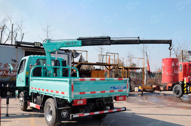 Бортовой грузовик ISUZU 4x4 дв 96 kw гп 500кг с кму XC SQS25-4 гп 1,8т 4 секции стрела 4,8м под - Бортовой грузовик/ Платформа: фото 1 Бортовой грузовик ISUZU 4x4 дв 96 kw гп 500кг с кму XC SQS25-4 гп 1,8т 4 секции стрела 4,8м под - Бортовой грузовик/ Платформа: фото 1